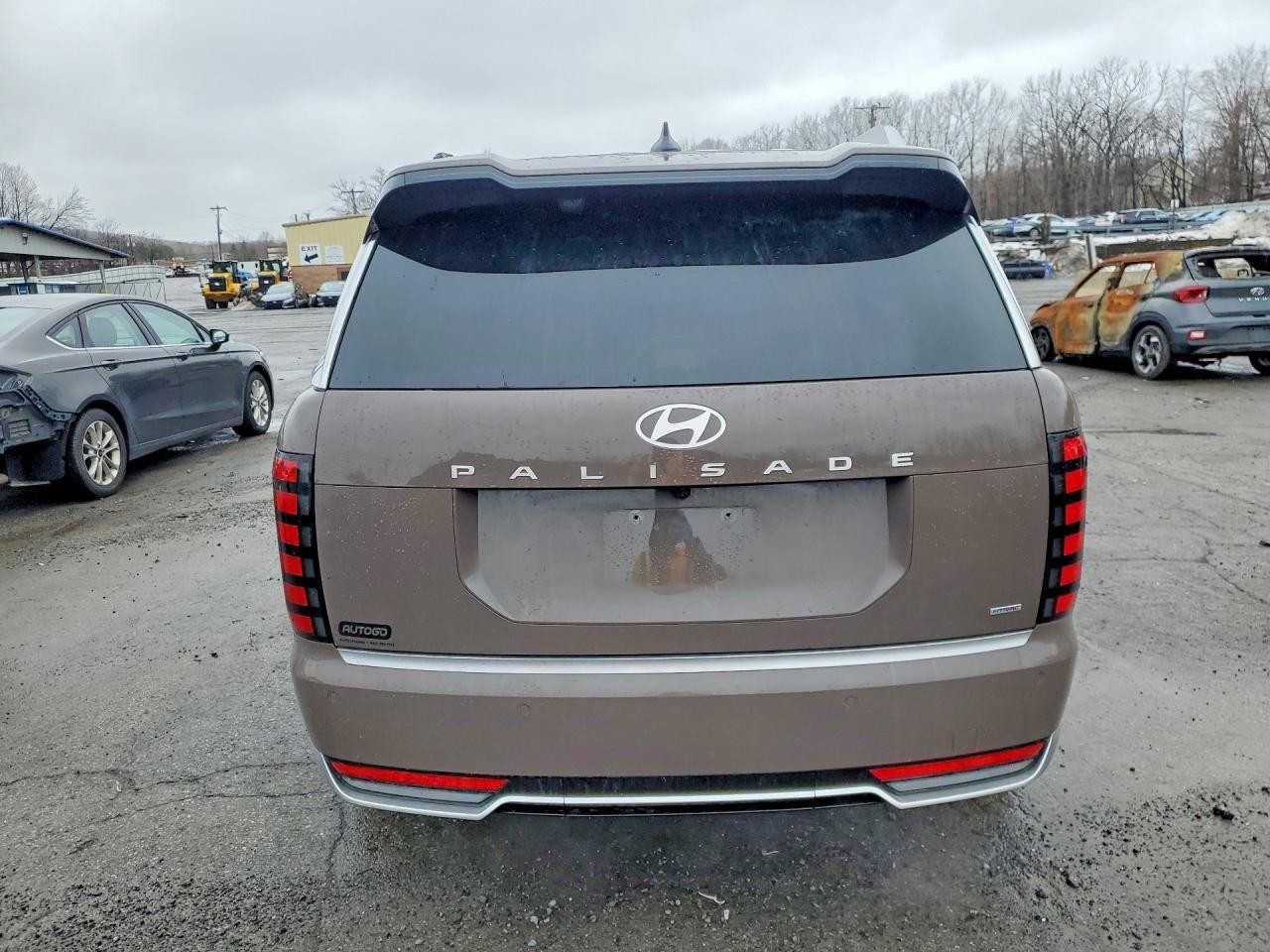 اعلان مزاد
▪️نوع السيارة :  HYUNDAI PALISADE CALLIGRAPHY
▪️الموديل : 2026
▪️تاريخ المزاد :   2026/3/31
▪️ عداد المسافة :  1.866
▪️السعر : حسب المزاد 
▪️حجم المحرك: 3.5     6 سلندر
▪️تاريخ الوصول : من 45 - 70 يوم 
▪️نوع الحادث:حسب الصور المرفقة والتقرير
▪️السيارة ملحقة مع تقرير كارفاكس
 (لفحص تاريخ السيارة بالكامل) مجاناً مقدم من الشركة 
▪️طريقة البيع :يتم البيع عن طريق الحضور الى الشركة 
       ودخول المزاد في مقر الشركة 
▪️امكانية توفير كافة قطع الغيار لجميع الموديلات
        من المتاجر العالمية بأنسب الاسعار 
▪️ ضمان مدى الحياه (الكمرك💵الضريبة)
▪️اوقات العمل في الشركة تبدأ من الساعة 10صباحاً 
        ولغاية ال12ليلاً  
▪️العنوان 🏦 بغداد البنوك شارع المشاتل بالقرب 
        من جسر البنوك 
▪️للاستفسار يرجى ارسال رسالة الى الصفحة 
▪️او الاتصال على الارقام التالية :
***********      مصطفى
***********      فيصل
***********     وسام
ملاحظة ( خصم خاص لاصحاب كتب الشهداء )
لمشاهدة عروض اكثر يرجى الانضمام الى كروب وات ساب 
https://chat.whatsapp.com/D83izK9TYjuF2Lg4eUk48N
