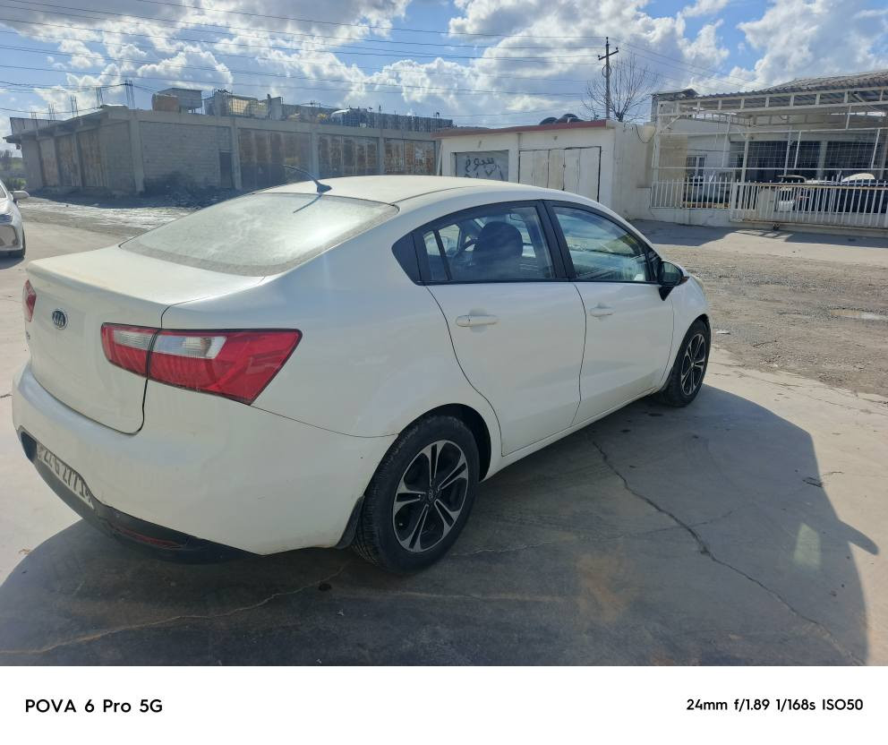 كيا ريو موديل. 2012 كير تؤماتيك
بي سبوغ بي ليدان هيجي نيه 
رقموو سنه وي نويه كيرو مه كينه 
به شرت 450هه زار غرامه له سره 
ده ي كه رينمه وه سحر 86ورقه مجال*********** أربيل, العراق
