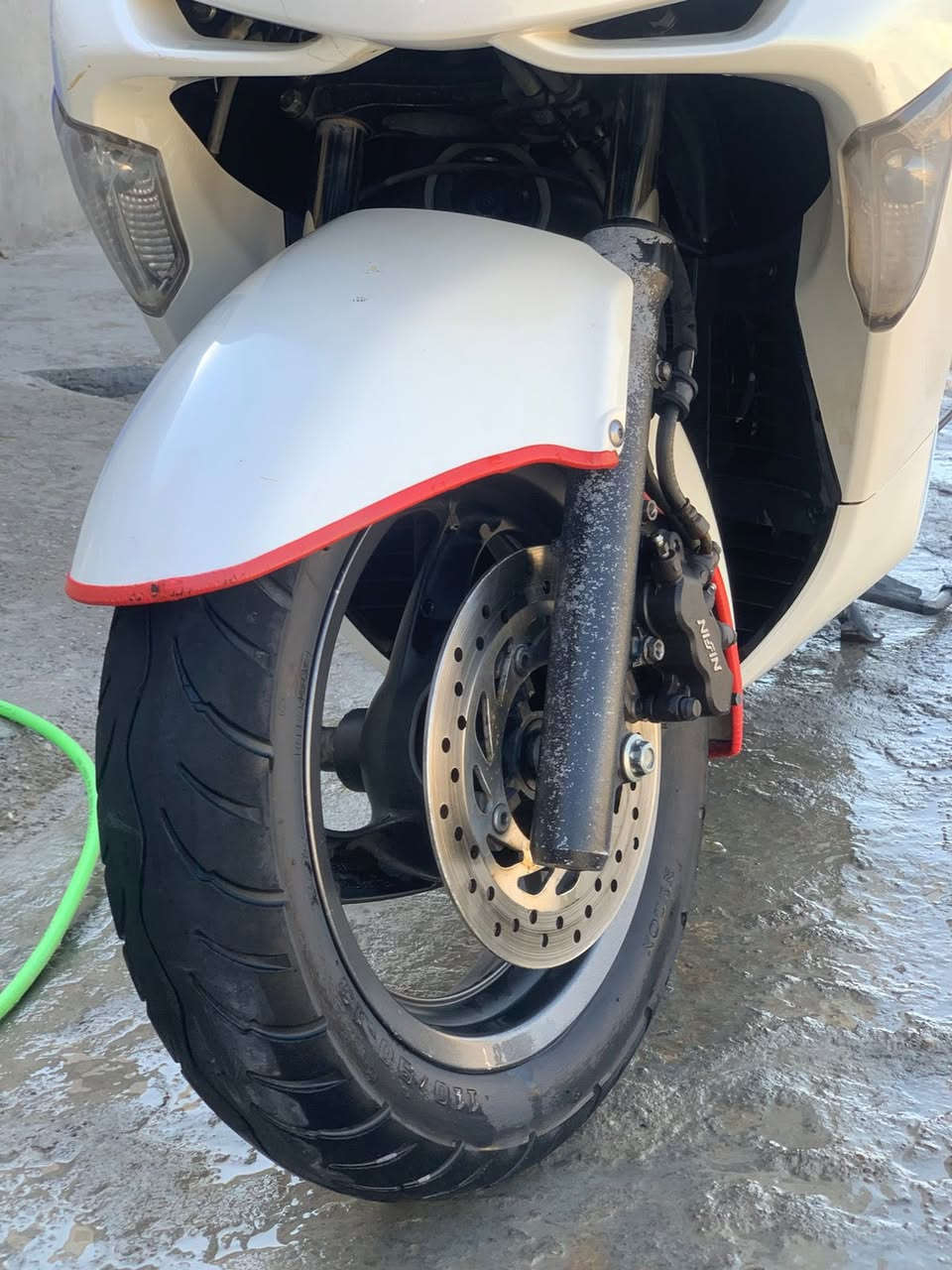 السلام عليكم
دراجه فورزا  صفر 8عميه بلاد 
كفاله عامه كفر ومكينه
برغي مامفتوح بيه 
بيه فقط بدايه كلج خلفي 
مكاني ديالى بعقوبه 
***********
السعر 950 وبيها مجال
