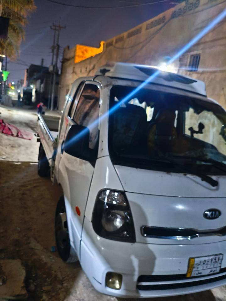 كيا بنكو فحل مفتوح 2016 بي ضربه ومثل ما مو ضح بصوره مكينه وكير كفاله سياره نضيفه حيل سعره بشده وبيه مجال لشراي سياره باسمي عنواني بصره تحويل ثاني يوم رقم ذي قار *********** البصرة, العراق
