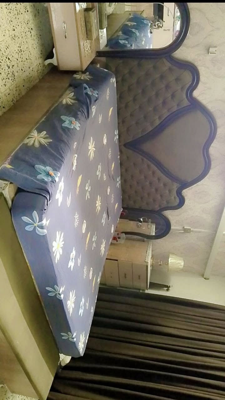 العنوان بغداد الغزاليه مستعجلين ب350 الف وبيها مجال اي ضرر ماكو نضيفه ***********
