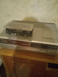 فيديو كاسيت • ناشونال • يحتاج فيوز