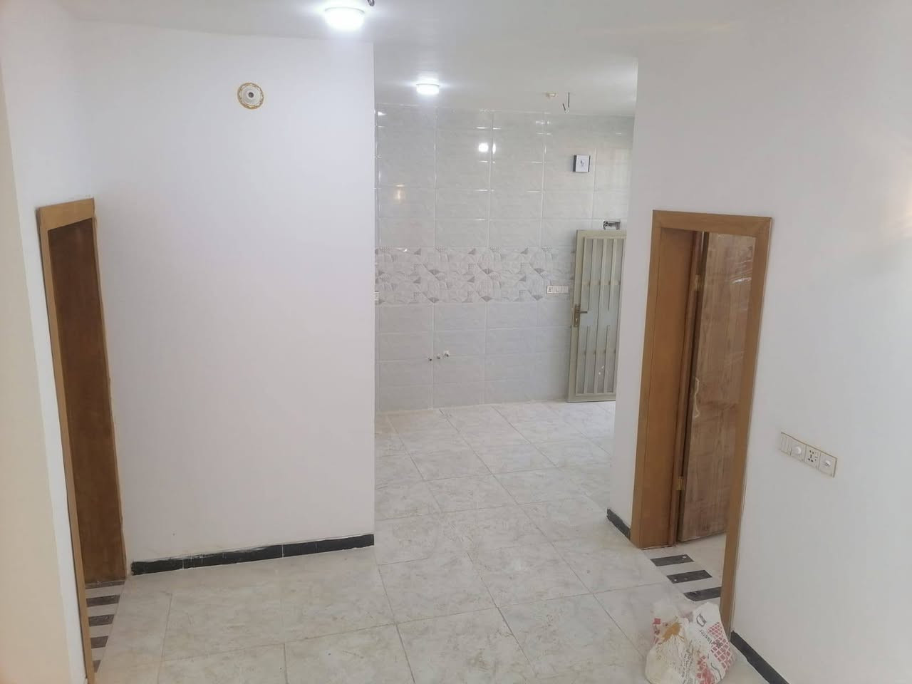 100متر مربعه غرفتين بسعر 40وبيه مجال
العنوان مقابيل جسر الشهداء قرب اسواق تلعفر خدمات كامله قريب للشارع العام للاستفسار اتصال ***********
