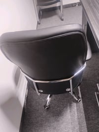 ميز اجتماعات  ميز مكاتب عدد 2 كراسي مكاتب عدد 2 العنوان المنصور البيجي...