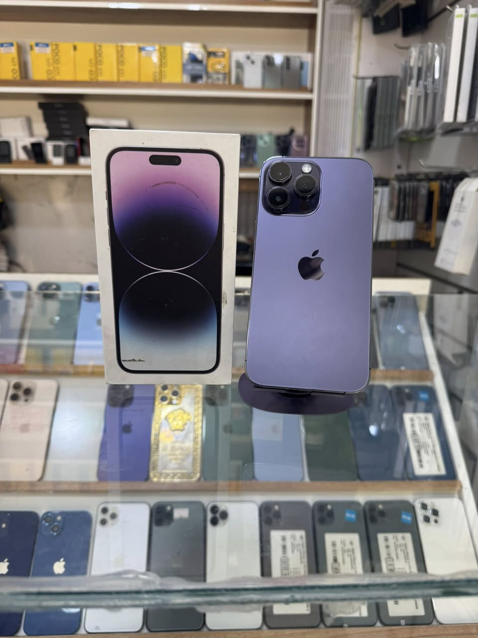 14برو ماكس شرق اوسط نضافه ٩٨/١٠٠
بطاريه ٨١
ذاكره ٢٥٦
استفسار ***********
