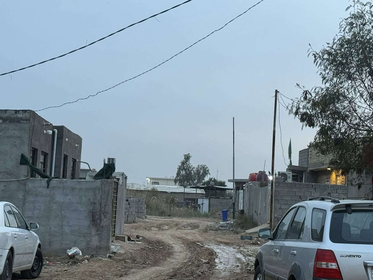 قطعة طابو زراعي في حي ( معمل الثلج ) 
خلف غسل ( ابو علي ) سعد كريم الجاسم 
مساحة ١٥٠ م 
ماء - كهرباء - مجاري - خدمات 
مشمولة بقرار ( ٣٢٠ ) 
الوجه ١٥ م 
النزال ١٠ م 

للاستفسار مراجعة مكتب ( غيدان ) للعقار  
واسط - الزبيدية - مقابيل حي ( الصناعي )  
***********  
*********** محمد سيد غازي
