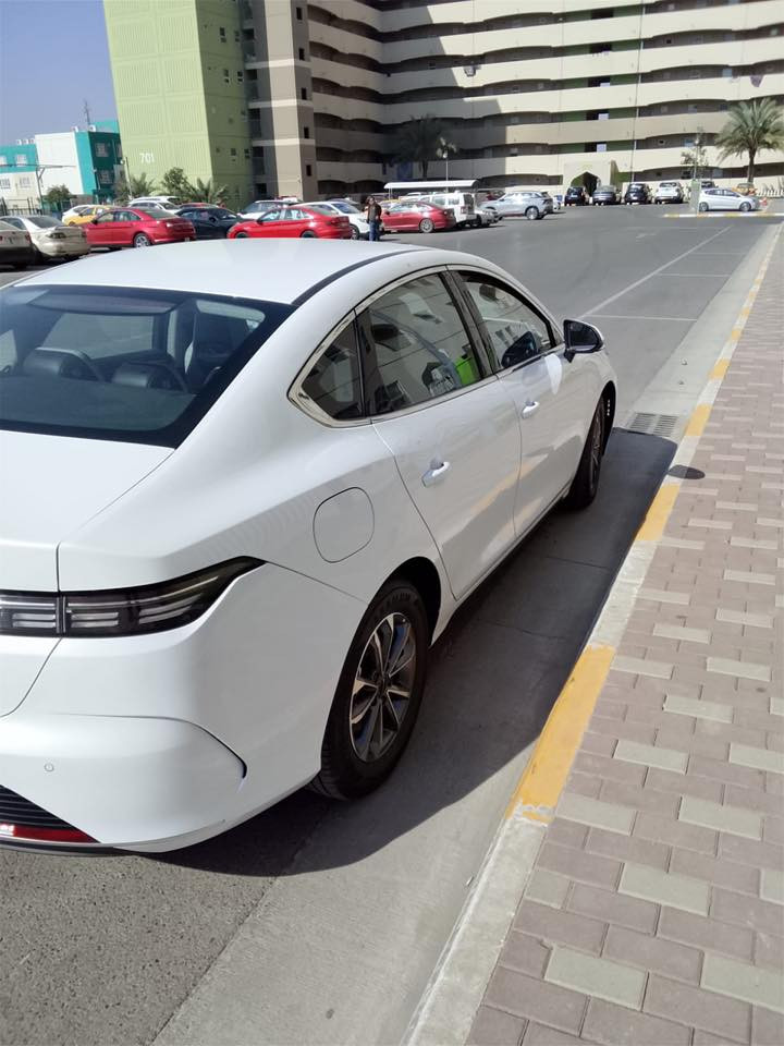 سلام عليكم بيوايدي ديستوري بغداد ب اسمي ماشية 8 مكفولة ما عدة هاي طخة بسيطة ب جنطة كلش بسيطة السعر 18 و 200 اتصال *********** مكان السيارة السيدية اعلام
