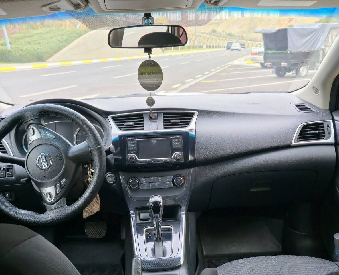 نیسان سێنترا 2017 مواسەفات SR باڵ و ئاوێنەکانی بیلادی ڕەشە 
102 هەزار میل ڕۆشتووە
لایتەکانی عەدەسەی بیلادیە 
کوشن هیتەر 
مۆدی ECO و SPORT 
بەسمە 
ABS
شاشە و کامێرا 
سوکان ڤۆلیۆم
تایەکانی تازەیە 
گێڕ و مەکینەی بەشەرت
سەنەوی و ڕەقەمی تازەیە تا 2029 
سەیارەکە زۆر جوان و پاک ماوەتەوە

سعر لە کۆمێنت داوابکە ڕاستەخۆ بۆت دیت 📩 

هەردوو چەمەلەخی پێشەوە و بۆنیتی بۆیاخە 
ئێرباگی سوکان و شانی تەقیوە بۆی دانراوەتەوە  
ڕەقەم شانسی:
3N1AB7AP3HY295019

ژمارەی خاوەنی 
***********
