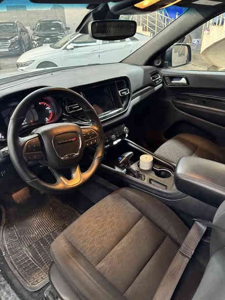 سلام عليكم 
دووج دورانكو 2023 للبيع
السيارة SXT
مواصفات : 
كاميرا خلفية
تدفئة مقاعد 
فتحة سقف
بصمة 
مثبت سرعة 
كشنات كهربائية 
شاشه
مراقبة نقطه العمياء
بصمة 
اشارات ترحيب
المصابيح الامامية LED
AWD
ابل كار بلاي
تحذير مغادرة مسار 
تحذير من الاصطدام الامامي
السيارة فول مواصفات 
مكينة 3.6 
ماشية 13 الف كيلو فقط 
السياره معروضة بمعرض سيارات ممرقمة حسب الزبون يحب ينطي فلوس واحنه نرقم او يريد هو يرقم هو حسب رغبته 
سعر السيارة 250 وبيها مجال 
للاستفسار *********** واتس او اتصال
