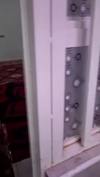 البوبيات • ١٠٠م • طابق واحد