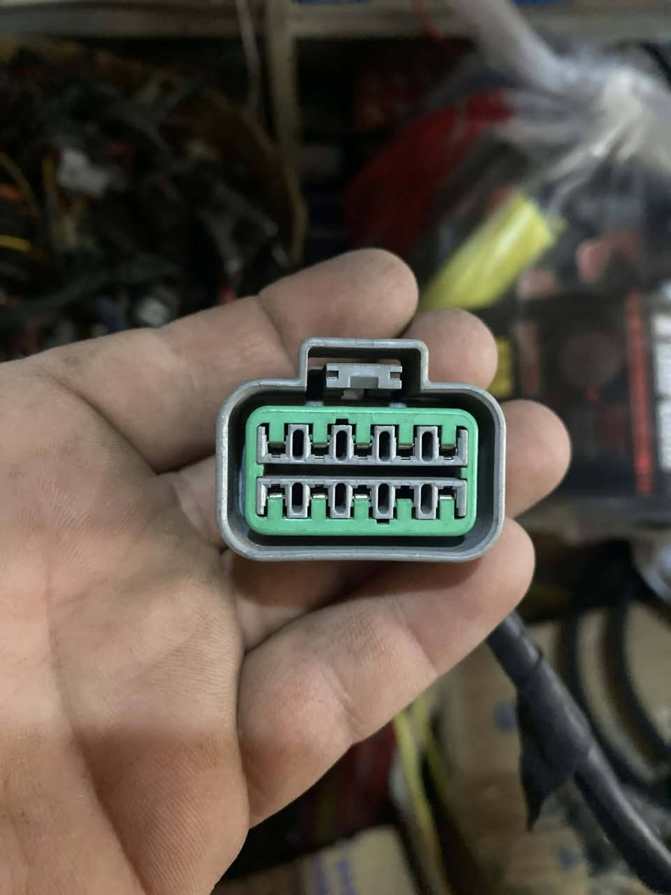 علي عادل
للمواد الاحتياطيه والكهربائية 
ناحية الفضليه قرب البانزين خانه مقابل مدرسة الحرمين 
للاستفسار ***********
