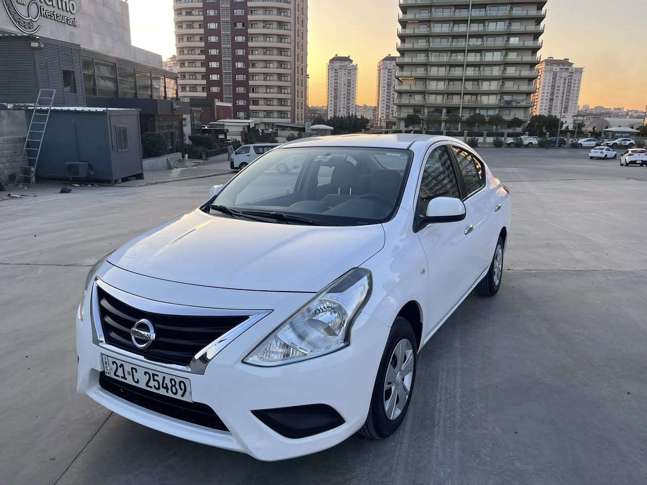 سلام عليكم 
نيسان سني ٢٠١٦  رقم سليمانية باسمي ١٢٠ الف كم ماشية بدون صبخ بيها شوية تعديل سنوية و رقم و هزة جديدة سعر ٩٥$ ورقة مكاني سليمانية رقم تلفون 
***********
