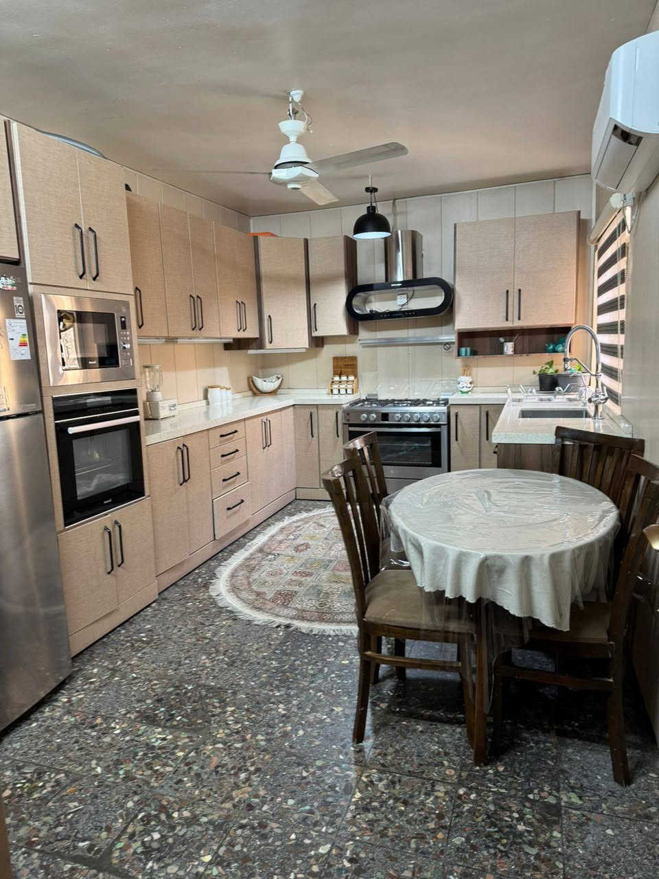 كاونتر تفصال بعدة جديد قبل شهرين تفصل فصلتة ب6ملاين يشهد الله جديد ونضيف وشخط مابي سعرة مناسب الي شراي يتفضل خاص الصور واضحة يمكم الكاونتر جبير ومرتب حيل


**إذا كنت صاحب هذا الإعلان وتريد حذفه لأي سبب، رجاءا أرسل رسالة إلى الدعم الفني**