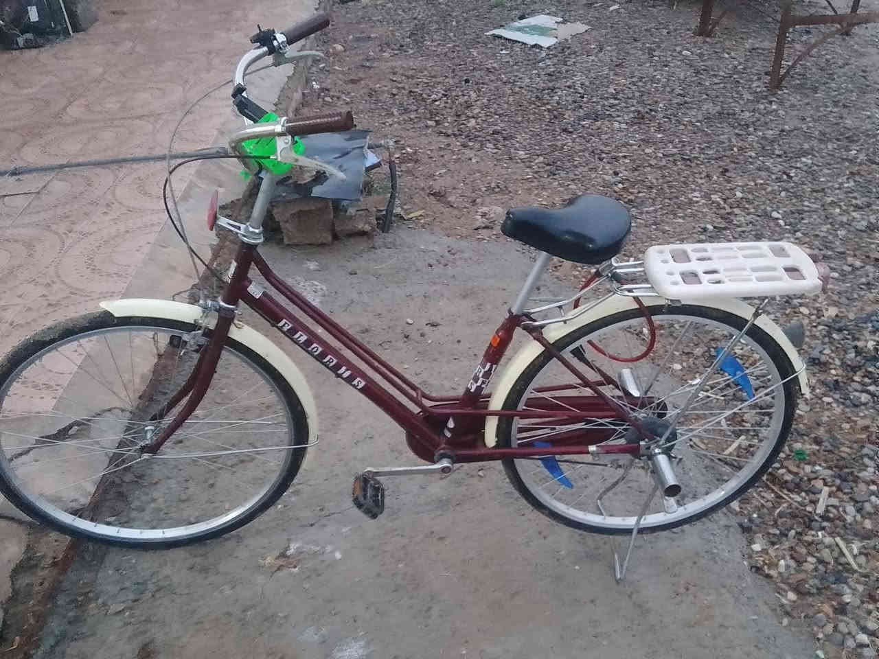 السلام عليكم ورحمة الله وبركاته بيسكل للبيع حجم 26 ياباني اصلي وياله جدد تايرات جدد جوابه جدد بريك بنز يعني نفس بريك السياره سعره 10 مال باله هو بي بلادي لشه حلوه لونها ماروني❤️ وبي غراض نضافه 90/100 السعر 110 وبيه مجال العنوان ديالى الخالص الاسود رقم الاتصال ***********
