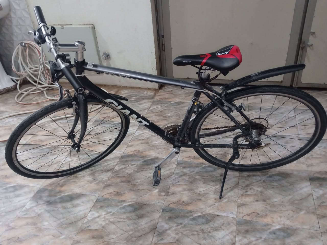 السلام عليكم 
بايسكل c700 رياضي رود 
حجم M 
كلشي بي شغال 100% والبايسكل حيل نظيف ومرتب 
كير خلفي 8 سرعات 
كير امامي 3 سرعات
هيكل المنيوم كامل حتى الويل 

سعر 175 الف  
 معندي توصيل. مكاني الموصل حي الحدباء . اكدر اوصله للاحياء القريبة مثل السكر او الصديق


**إذا كنت صاحب هذا الإعلان وتريد حذفه لأي سبب، رجاءا أرسل رسالة إلى الدعم الفني**