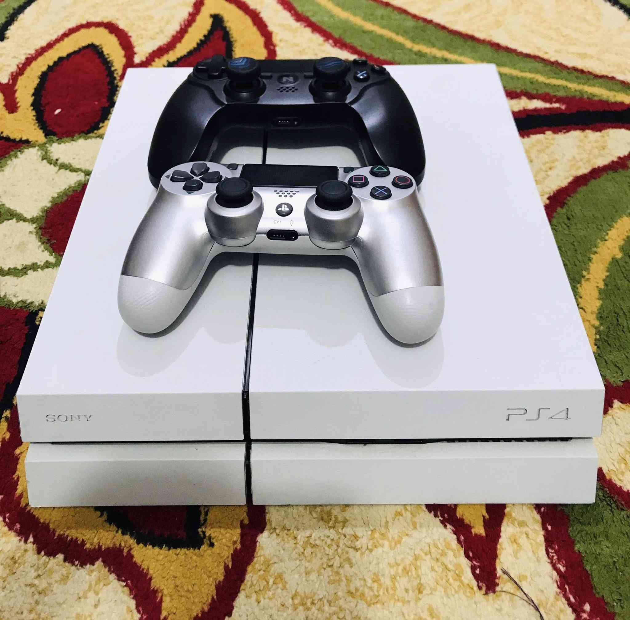 Ps4 fat باندل
جهاز لوك ستيكر نظيف جدا ماتسمع صوته مهكر نظام ١١.٠٠ تعديل راقي 
ذاكرة نص تيرا 
جوستك عدد ٢ 
ألعابه:
Pes2026
Pes2018
Gta
Battlefield 4
Resenevill4
Day going
Deadbool
 مكتبة كيمباتو 
برامج كاملة  
العنوان بغداد الكمالية 
٢٣٠قفل


**إذا كنت صاحب هذا الإعلان وتريد حذفه لأي سبب، رجاءا أرسل رسالة إلى الدعم الفني**