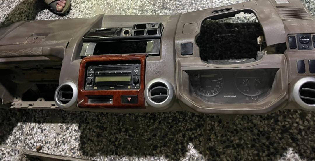 مـحـل المـرتـضى 
دشبول تويوتا لاندكروزر حوثيه موديل 2018 وفوك
.
العنوان بغداد باب الشيخ فرع بانزيخانه
.
الاستفسار راسلني خاص او 
 اتصل على الرقم ***********
