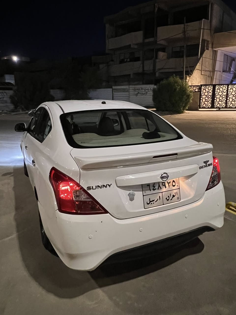 سلام  عليكم اخوتي سياره سني موديل 2020 ماشيه 110 السياره خير من الله تايرات جديده صدر  السياره رقم اربيل  سنويه صاقطه صارله تقريبا شهر السياره عدي وكاله باسمي 
( السياره بدون حادث ) فقط  بارد كم مكان طخات
 (هندي بليته زركه)

عنوان السياره بغداد الغزاليه
للاستفسار موجود
***********
