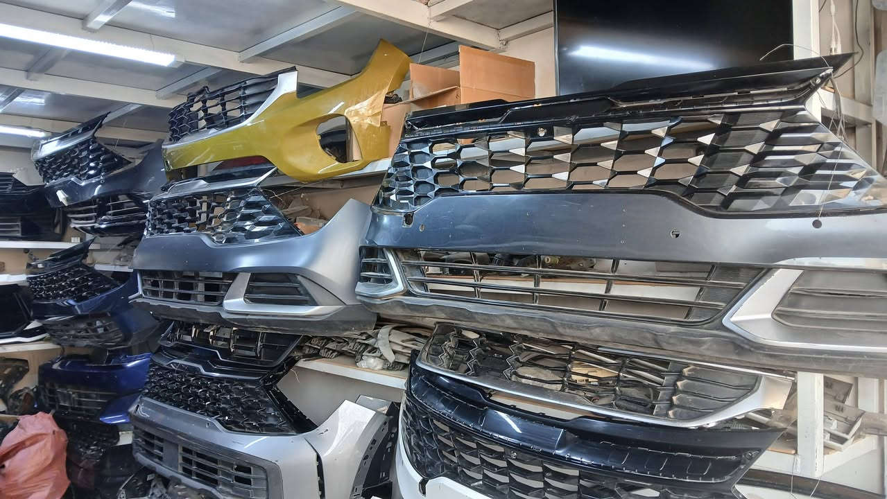 سلام عليكم يتوفر غراض كيه سبورتج وكيه سورنتو سوق بغداد قصر لبيض مقابيل الوزاره محل ابو عباس ***********
