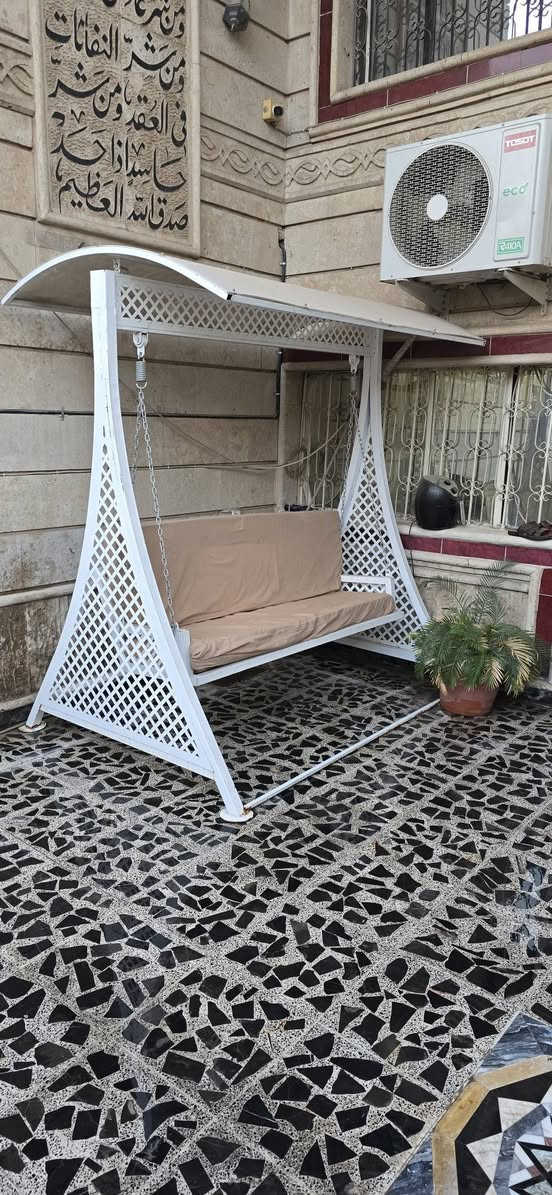 السلام عليكم 
مرجوحة للبيع 
حديد ثقيل 
بحالة الجديد
السعر ٢٠٠ الف 
غير شامل التوصيل 
بغداد/ الدورة حي آسيا 
***********
