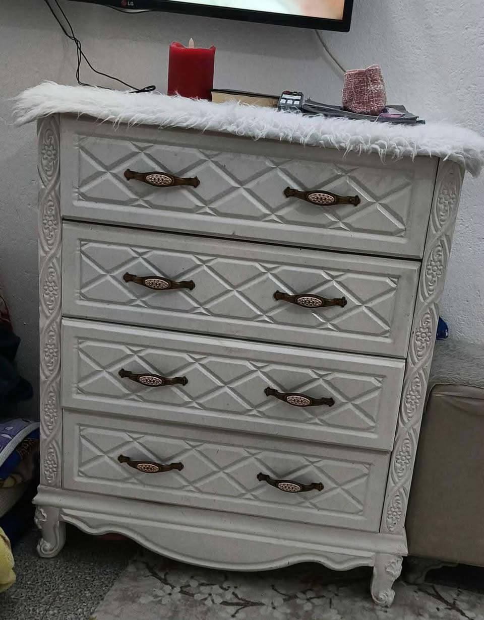 غرفه خشب عراقي مديل تركي نضيفه جدا لشراي اتصال*********** عمارة, ميسان
