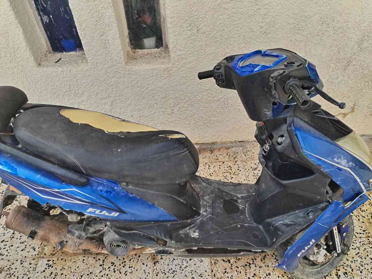 للبيع كوم حديد
١٧٥ وبيها مجال

***********
