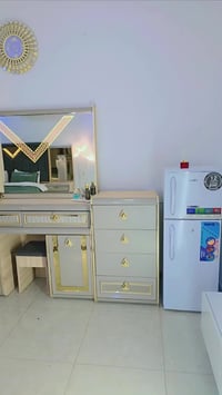 غرفة  تركي ١١ قطعة خشب ثقيل  اناره لمس جرباية مخزن برغي جوي حديد نضافة...