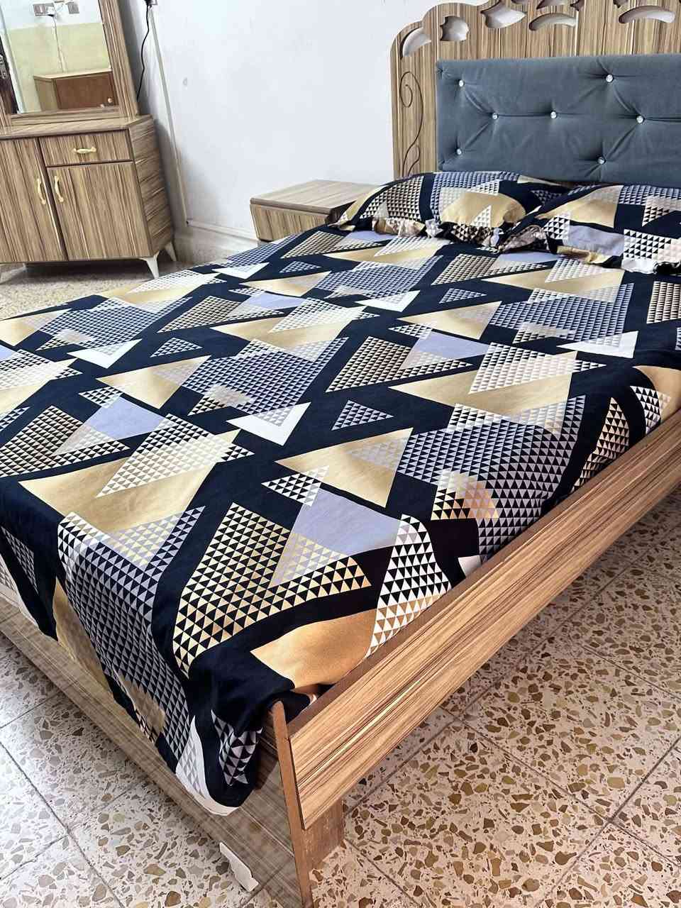 غرفه نوم بدون كنتور شغل نجار العيب بالصوره موجود فقط وياه دوشك 180 وبي مجال


**إذا كنت صاحب هذا الإعلان وتريد حذفه لأي سبب، رجاءا أرسل رسالة إلى الدعم الفني**