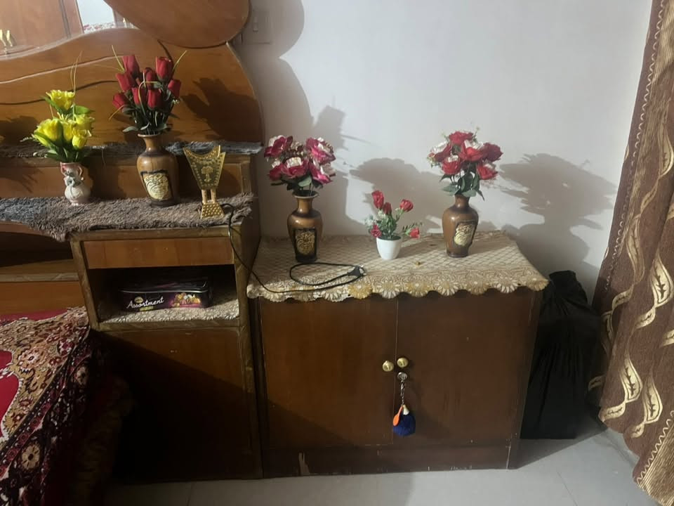 السلام عليكم غرفه اخشاب صاج للبيع السعر ٥٠٠ وبيها مجال للاتصال والاستفسار ***********
***********
