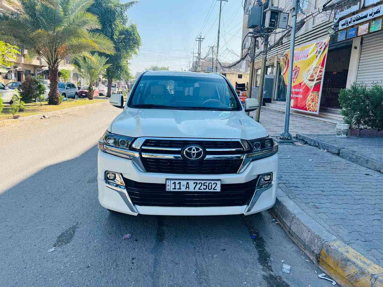 السلام عليكم لاندكروز 2011 محدثه 
2020 داخل خارج محدثه 
شاشه 
كامره 
تحكم استيرن 
بصمه 
كشنات جلد 
محرك 6 سلندر 
ويل 20 كروم 
اشاير مري لكزز
رقم بغداد دولي 
السياره جاهزه بدون اي نواقص 
علما السياره مصبوغه عام بدون دواخل اثر حادث خلفي شواصي تكم كفاله 
السعر 248 
للاستفسار *********** 
بغدادالكرخ العطيفيه قرب مقهى البيروتي بغداد, العراق
