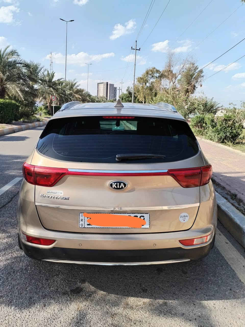 السلام عليكم
كيا سبورتج موديل ١٧ خليجي فول مواصفات عدا البانوراما كفاله عامه مطلقه حداديه جديده مكينه ما مفتوحه رقم بصره بأسمي مكان السياره العمارة مركز المدينة للإستفسار الاتصال على الرقم ***********
