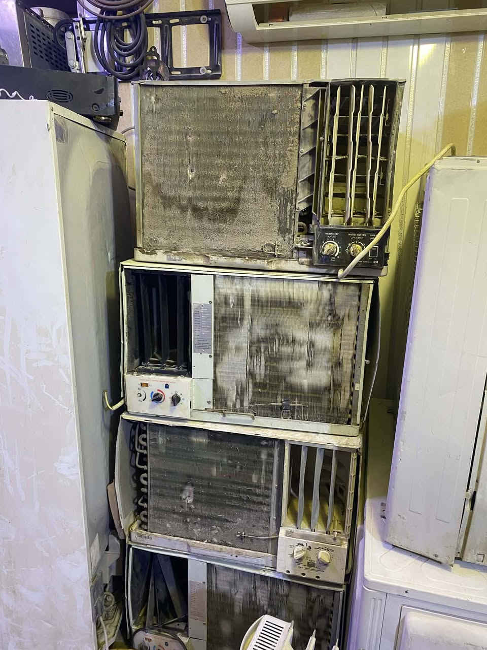 سبالت كنتوري 4 و5 طن شغالات وبلاديات مال مزاد دوائر عدد12 كرافت وال جي وسامسونك ودنكه *********** سعره الواحد 600 نجف كوفه
