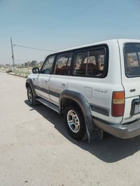 وبركاته لاندكروزر ٩٥ أبيض ٦ راكب كير عادي نوزل مامصبوغه بس الدعاميات م...