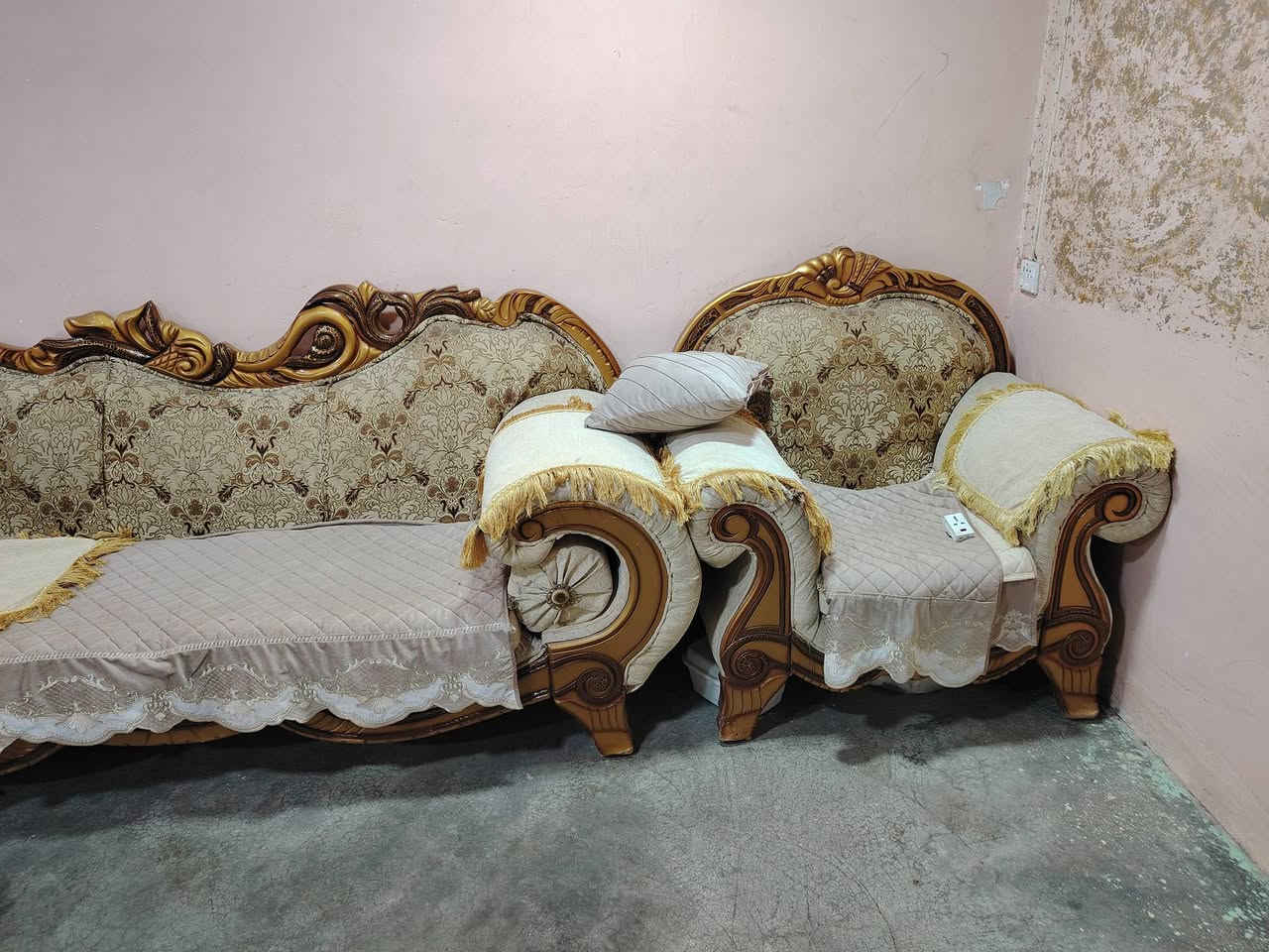 قنفات البيع سعر مناسب *********** كركوك بجه علي
