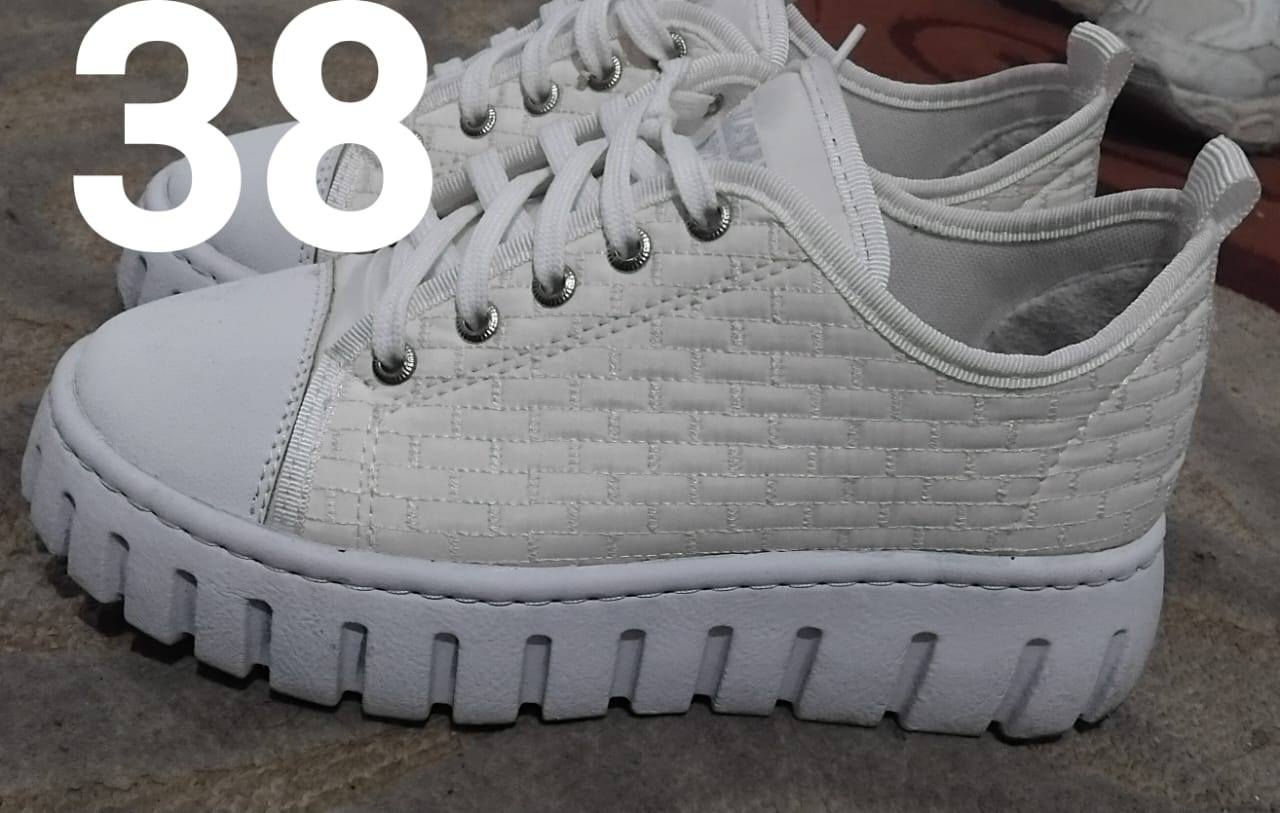 احذيه جمله للبيع المراسله على الخاص


**إذا كنت صاحب هذا الإعلان وتريد حذفه لأي سبب، رجاءا أرسل رسالة إلى الدعم الفني**