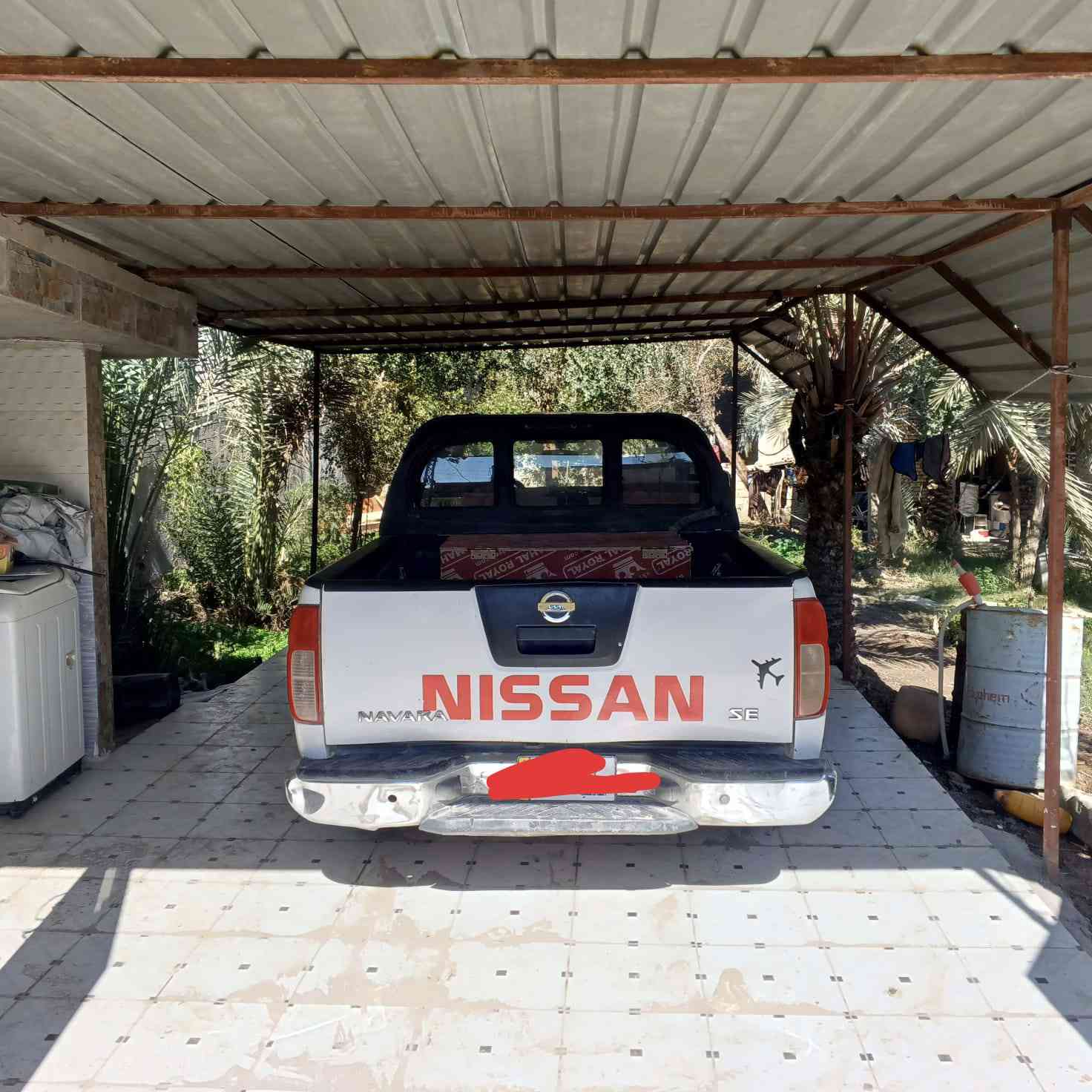 نيفاره موديل 2012 رقم قادسيه باسمي سياره محرك مكفول بيه ضمان كير اوتو  جديد سياره جاهزه ترابك وين ما تحب غرفه جديده حداديه جديده بيها الجاملغ الخلفي صبغ على داير التأثير من جهة السائق والجاملغ الأيسر الامامي مبدل  سعرها 110 بيها منظومه غاز شغاله للاستفسار اتصال على الرقم ***********  رقم صاحب السيارة
