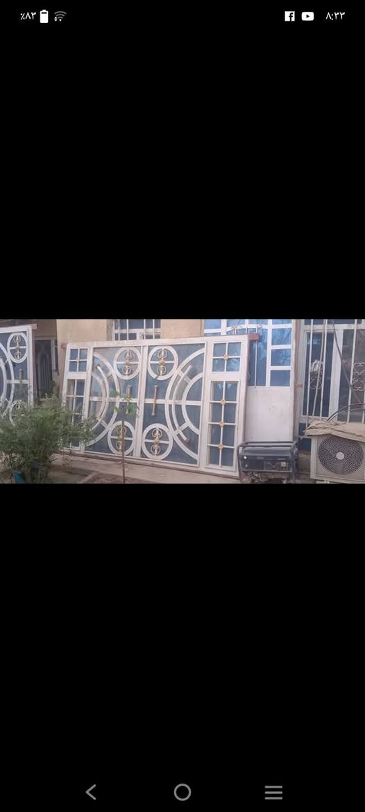 شبابيك عدد 2 جبير. وصغير مكان واسط نضيفاه استفسار تصال ***********
