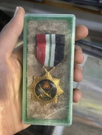 شارة أم المعارك • بالعلبة الأصلية • مختوم