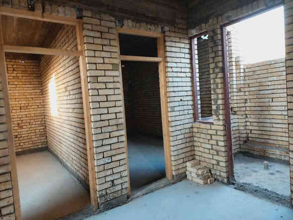 ((تحية طيبة))

#دار سكن طابو صرف للبيع فقط ،،

المساحة/ ١٥٠ متر الوجه ٧ ونص والنزال ٢٠ متر 

#طابق واحد غرفتين نوم مع باقي التفاصيل 

المعروفة #بناء طابوك شغل درجة أولى 
باقي بس اللمسات الأخيرة،،

#الموقع/ الموظفين خلف شارع ٢٠ 

#السعر/ ١١٠ مليون وبي بسيط 

للاستفسار / ***********/***********
