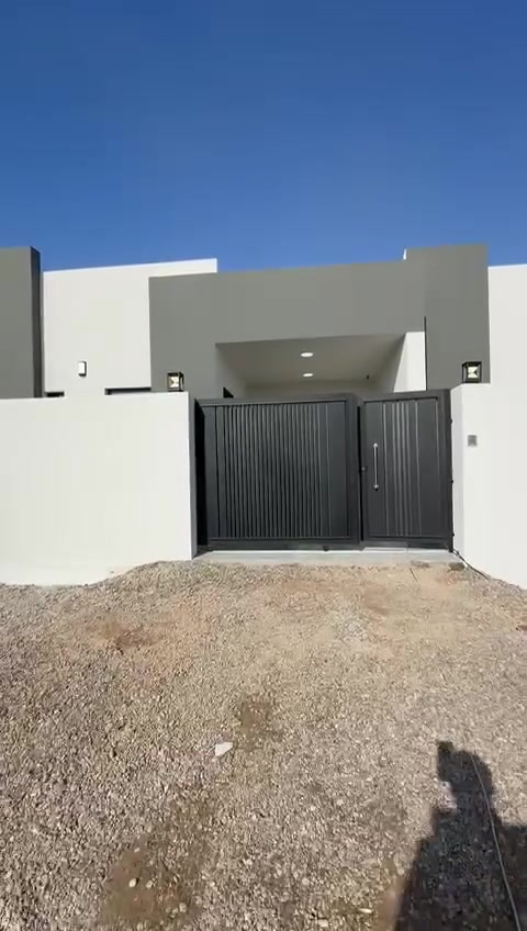 دار للبيع في
مجمع نيروز السكني الاقرب في النجف 
مساحة 160م واصل 35 مليون فقط
ب اقساط 500الف شهريا
للتواصل ***********
