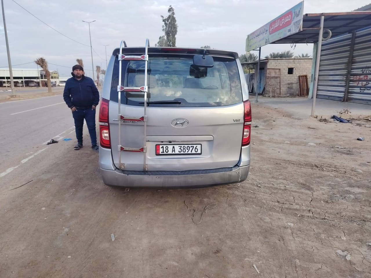 السلام عليكم
للبيع ستاركس مسكر ٢١٠٦ شكل الجديد ادبلو السيارة جاهزة بيهه جاملغات اماية تبديل وباب سلايت ورة سايق مرشوش بكوريا 
السعر ٢٢٥

***********
