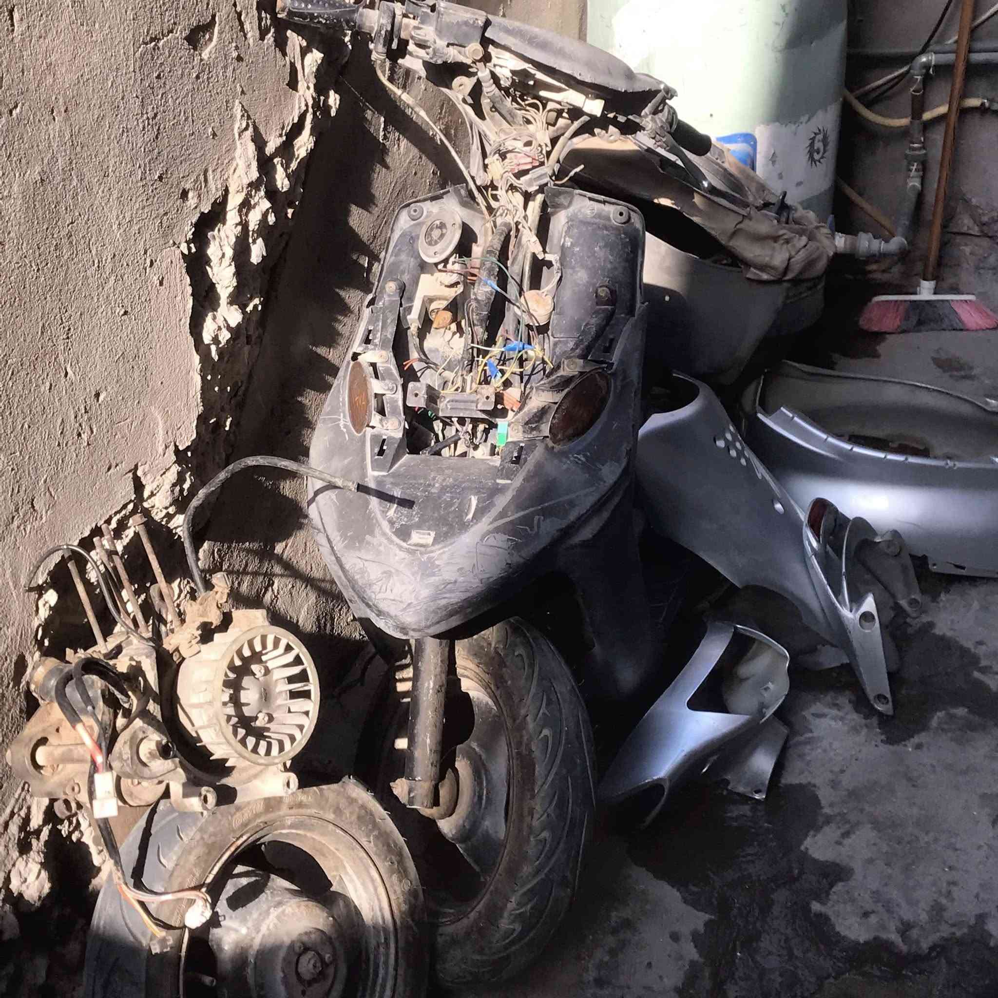 يا الله دراجهّ بيجو 9زروف دراجه كامله كامله فقط بوشه وبستم يراد الها مفصخها مكملها بس تجي اتكعد بوشه بستم كفرات كامله شرط المعه سعر 125 بيها مجال *********** واتساب فقط
