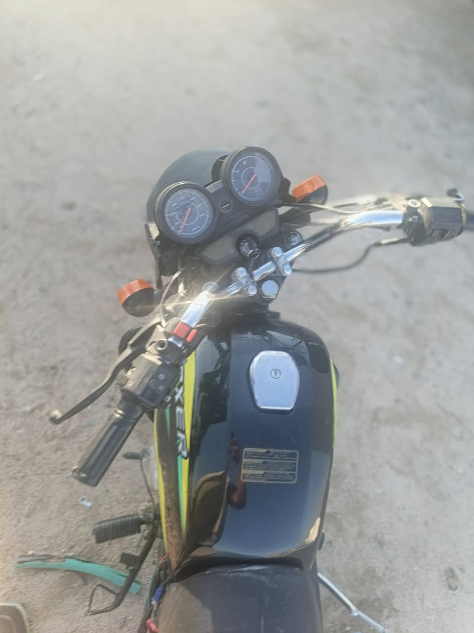 سلام عليكم دراجه بوكسر ٥كير ٢٢م ب ٣٥٠وبيها مجال مكينه مجفته جديده ***********مكاني كربلاء طريق كربلاء نجف عمود 1175
