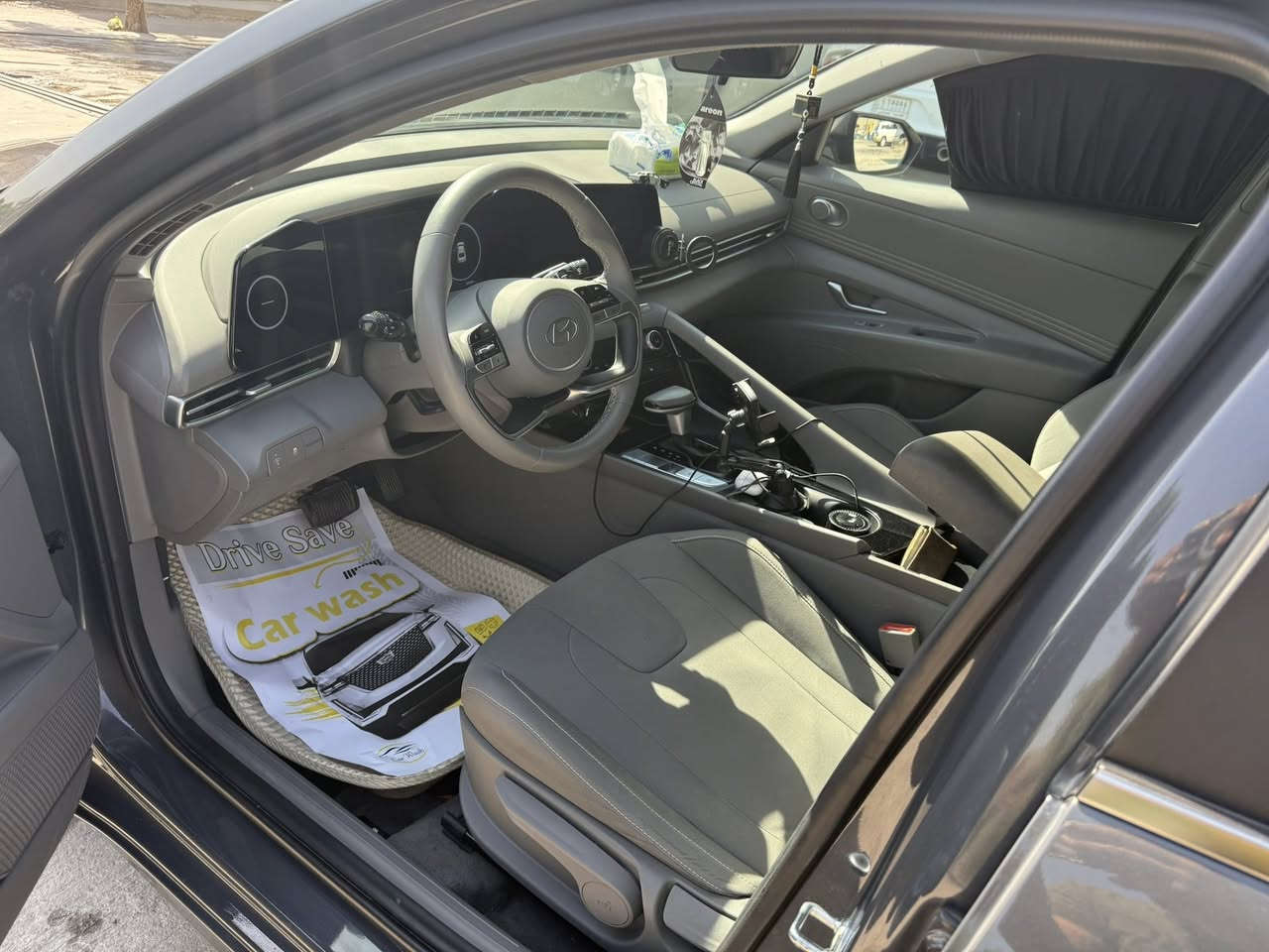 السلام عليكم 
رقمممم مميز 

مكفوووووولة من الصبغ والسونار موجود وين تحب تفحصهة
معوقين باسمي 
بغداد 
سيارة موديل2024 كامل المواصفات شنو تريدة موجود من قيادة الية شاشة دجدل شاشة كبيرة مانع انزلاق رادارات 5 سستم كامل كامرة قلابة 
السيارة مماشية وبدون حادث وكالة بدون ايرباك  بغداد باسمي للبيع *********** الشراي يراسل او يتصل مكفووووولة مكفوووووووولة
