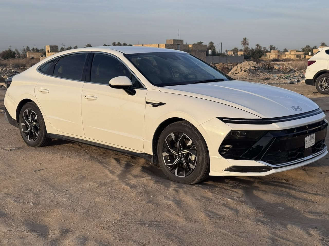 يالله.
سوناتا 2024. دخول جديد 
ماشيه 8000mi فقط. 
ضرر صبغ فقط . 
للبيع او مراوس حسب الاتفاق. 
للاستفسار اكثر. ***********.
