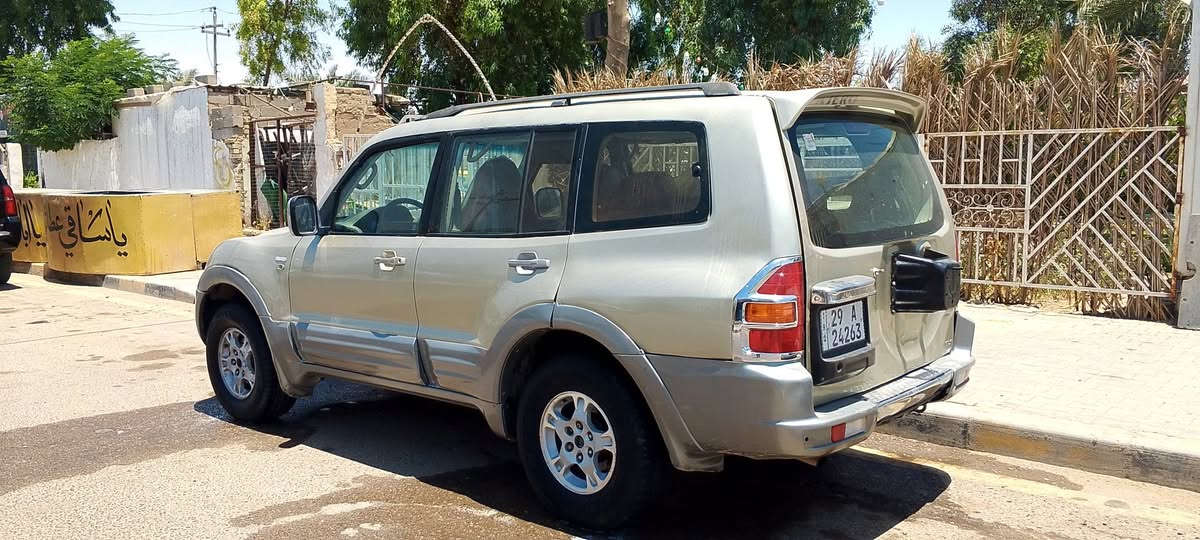 باجيرو البيع موديل 2002 رقم نكليزي سنويه 30 الشراي ينتصل***********

