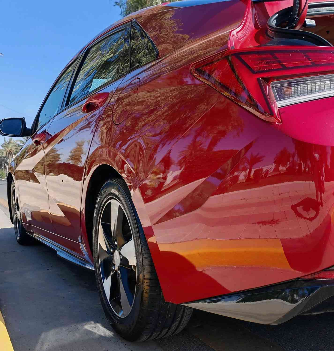 السلام عليكم  شبابنا  الطيبين 
اللنترا
2023 فول للأخير 1/1
 حادثها بس دعامية اماميه وبنيد والباقي مكفول من صبغ  ماشية 63 ml
محرك 1600
المواصفات... 
فتحه +بصمه 
شاشة ديجيتال متصلة 
بصمة تشغيل 
بصمة أبواب
بصمة صندوق 
رادار امامي رادار خلفي وجانبي
مانع تصادم بريك ذكي 
مدخلين شحن واوكس
تبريد بيانو 
كاميرا خلفية دواره
مانع تصادم 
حساسات اطارات 
فول تحكمات ستيرن
اضوية اماميه LED
نضام ترحيب عند الاقتراب 
صندوك فتح عند الاقتراب
مانع انزلاق 
تدفئة بالكشنات
تدفئة ستيرن 
دخول ذكي 
نظام قيادة ذاتية 
نظام GPS + خرائط 
3 أنظمة قيادة (eco,Nor, sport) 
شاشة اعطال الكترونية 
زر عرض الكاميرا
شحن واير ليس 
تحديد مسار
للأستفسار
 اتصل *********** 
مكاني بغداد حي الجهاد 
السعر 160 وبيها مجال للطيبين لاتعاملني بتلفون تجي وتقتنع وأوجب حك جيتك وبلعافيه عل ياخذها 
ملاحظه؛ السياره بلحقيقه احلى بالف مره عن الصور 
‏
