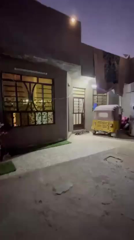 السلام عليكم
بيت زراعي سند 25 في منطقه الكرغوليه مساحته 200 متر طابقين بناء طابوق مي وكهرباء خير من الله 
خمس غرف نوم 
مطبخ كبير 4×5 
حمامين طابق الاول 
حمام طابق الثاني 
البيت بناء حديث 
موقع البيت كرغوليه سايد الواحد قرب محطة وقود الكرغوليه شارع أسواق الهدى ( محمد باتري) 

رقم الهاتف 
***********
***********
