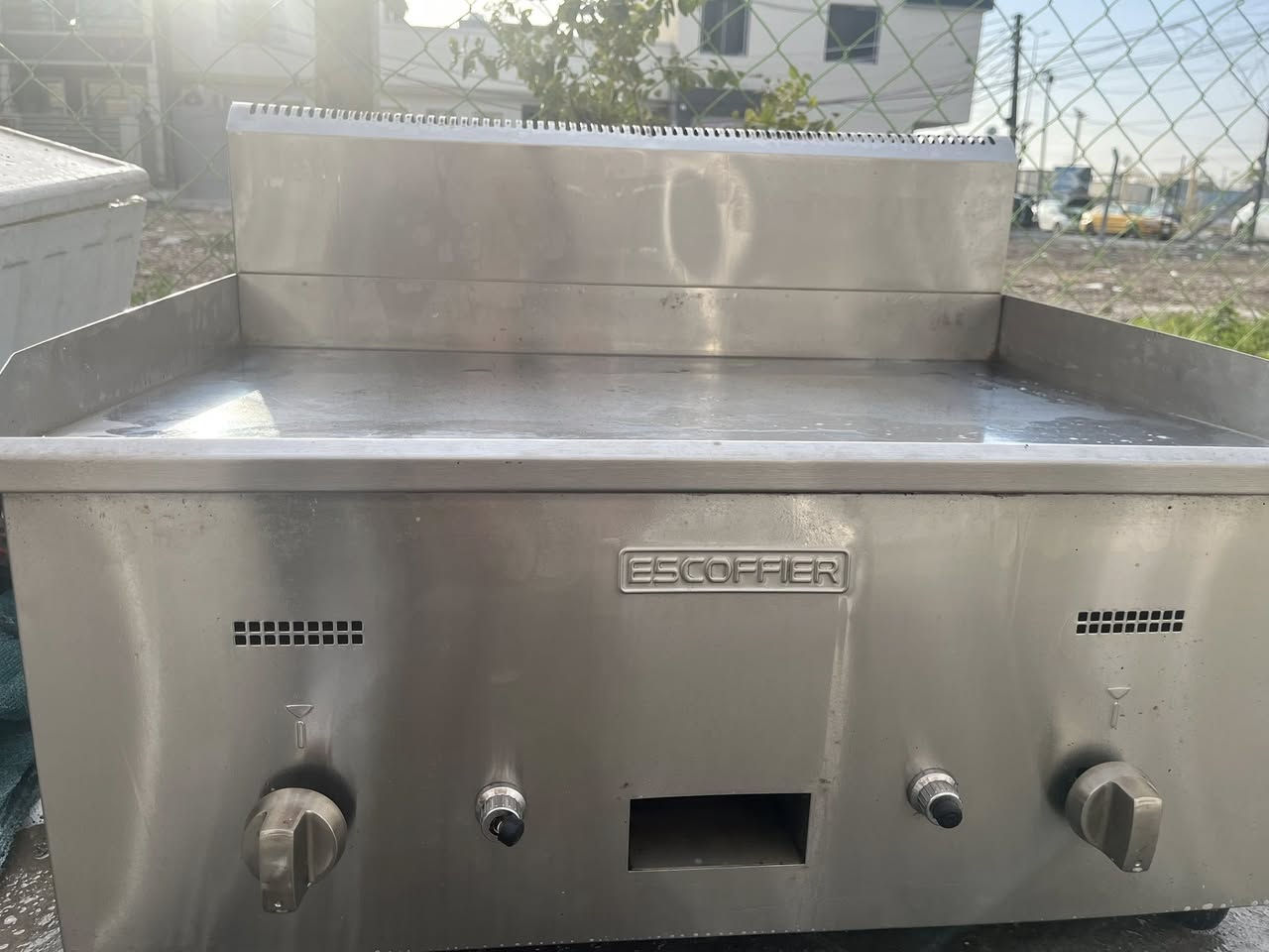 كريل سل ستيل امانه الله نضيف جداحات شغالات السعر 400


**إذا كنت صاحب هذا الإعلان وتريد حذفه لأي سبب، رجاءا أرسل رسالة إلى الدعم الفني**