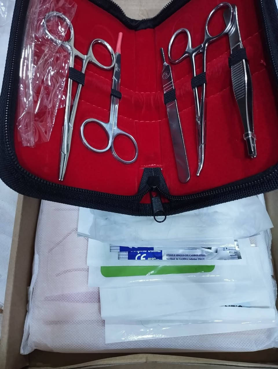 مجموعة أدوات تشريح أو خياطة جراحية لغرض التدريب بسعر ١٠ الاف


**إذا كنت صاحب هذا الإعلان وتريد حذفه لأي سبب، رجاءا أرسل رسالة إلى الدعم الفني**